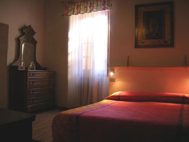 Le Camelie Bed & Breakfast Brissago-Valtravaglia Room photo